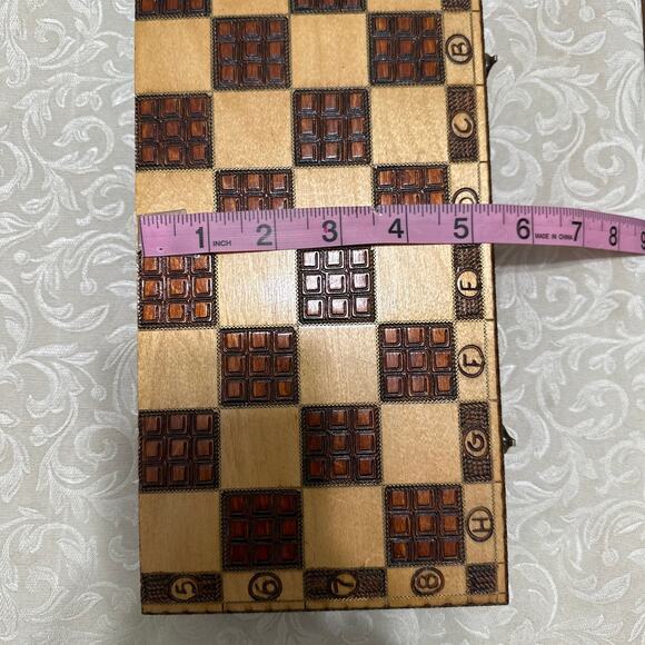 Chess Set With Hinged Carved Wooden Box - Picture 9 of 10